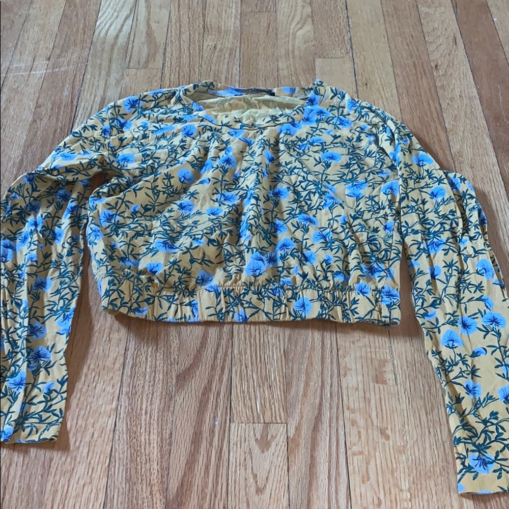 Cropped Abercrombie Long Sleeve